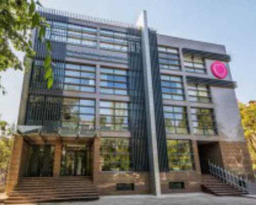 2026年贵州医科大学附属医院试管婴儿生男孩费用？十万够吗？